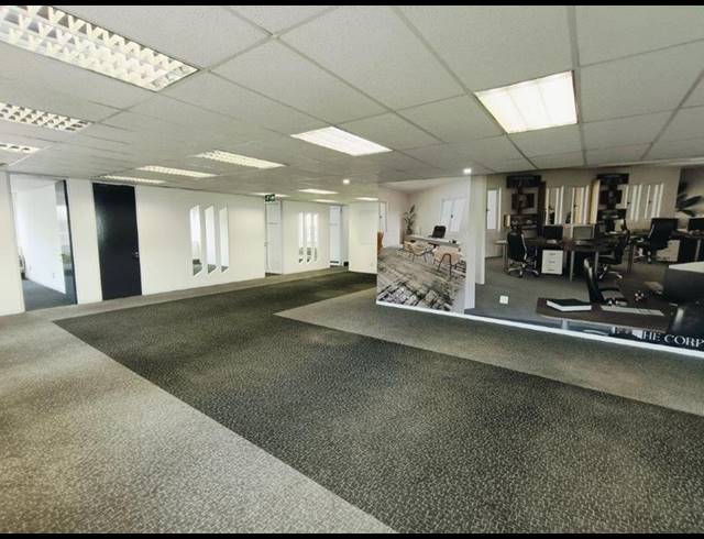 BUSINESS PROPERTY TO RENT IN BRYANSTON